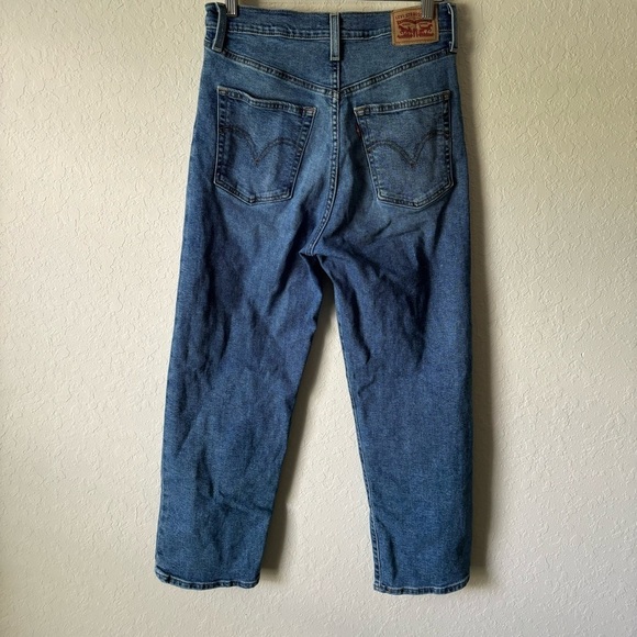 Levi's | Women's Ribcage Straight Leg Jeans Size 29 Medium Wash Button Fly - Picture 3 of 9